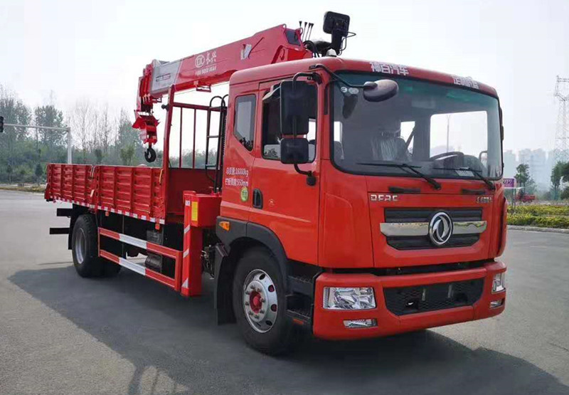 東風(fēng)D9隨車吊(5-8噸吊機(jī))